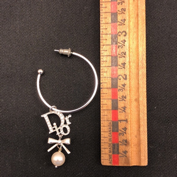 DIOR Earrings - Picture 5 of 9